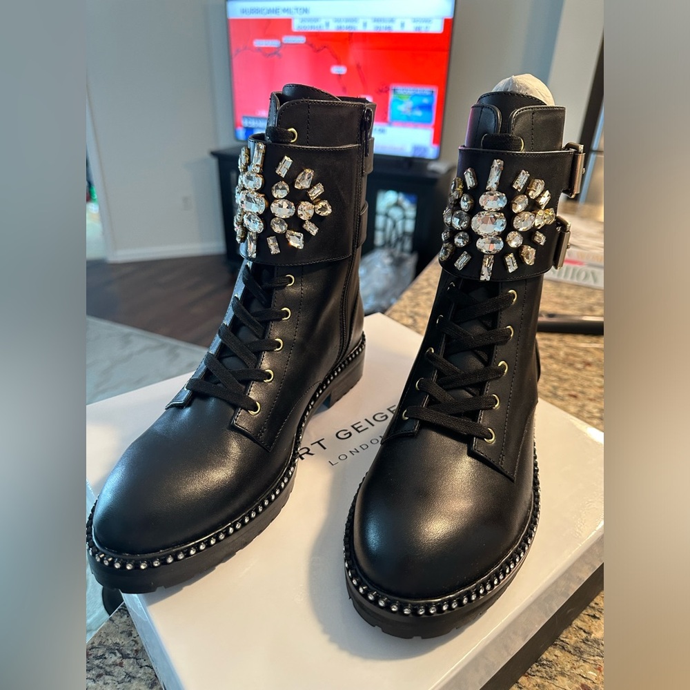 Kurt Geiger leather ankle boots with rhinestones size 40/US9